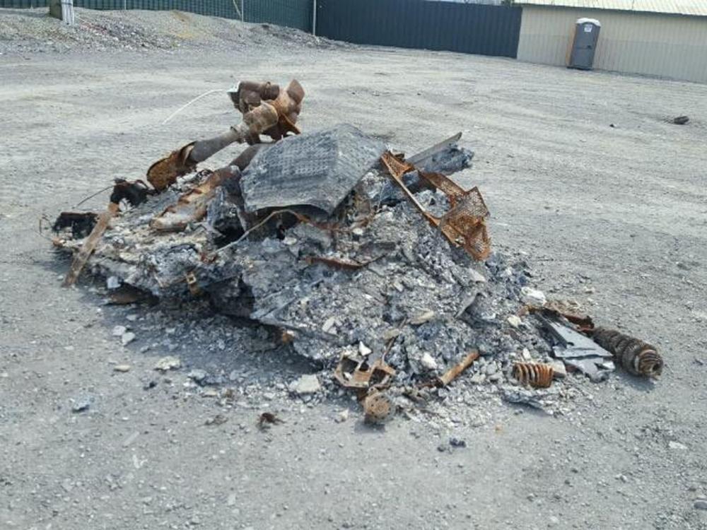 Đống tro tàn này là của siêu xe Ford GT đời 2005