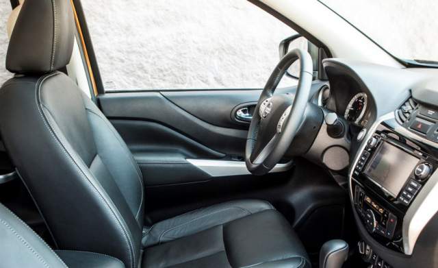 Nội thất của Nissan Navara