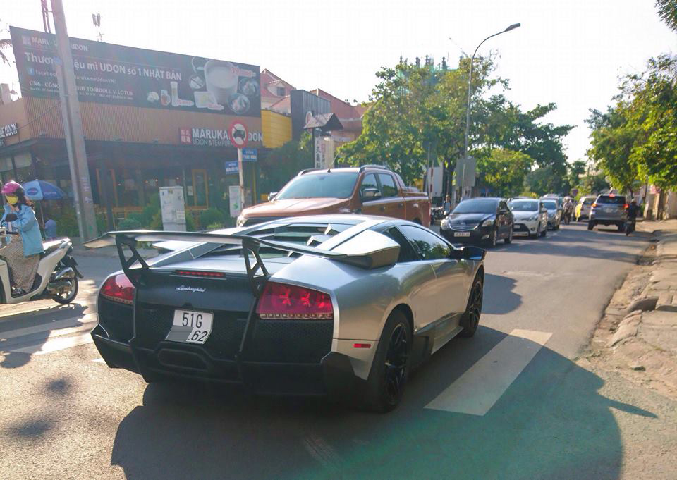 Lamborghini Murcielago LP670-4 SV chỉ có đúng 350 chiếc được sản xuất trên thế giới dự kiến sẽ góp mặt hành trình siêu xe của Chủ tịch Trung Nguyên Lamborghini Murcielago LP670-4 SV chỉ có đúng 350 chiếc được sản xuất trên thế giới dự kiến sẽ góp mặt hành trình siêu xe của Chủ tịch Trung Nguyên