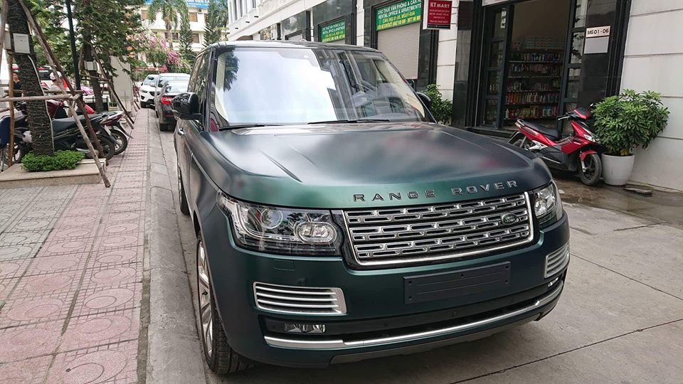 Range Rover SVAutobiography màu độc nhất Việt Nam
