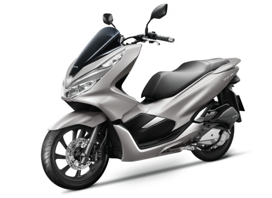 Mẫu Honda PCX màu bạc mờ đen