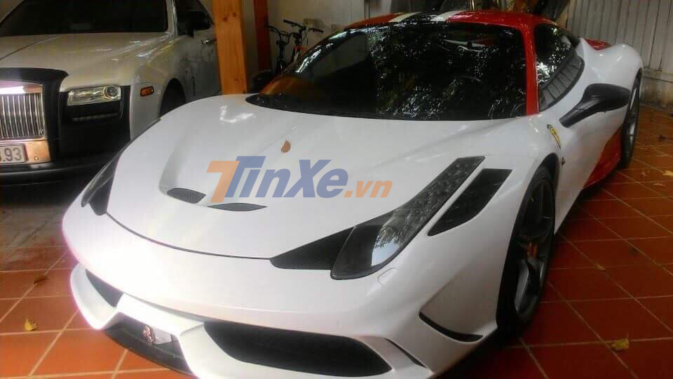 Ferrari 458 Speciale độc nhất vô nhị tại Việt Nam nằm trong bộ sưu tập siêu xe Ferrari khoảng 11 chiếc của Chủ tịch Trung Nguyên