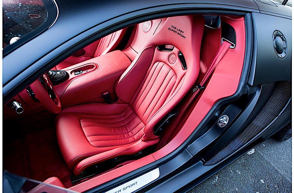 Vào tháng 7 tới đây, Bonhams đã có kế hoạch để giới thiệu chiếc siêu xe đặc biệt Bugatti Veyron Super Sport đến giới nhà giàu tham dự. Họ tin rằng buổi đấu giá sẽ mang về cho mình số tiền từ 1.700.000 đến 1.800.000 Bảng Anh, tương đương với 2,27 triệu USD cho đến 2,4 triệu USD