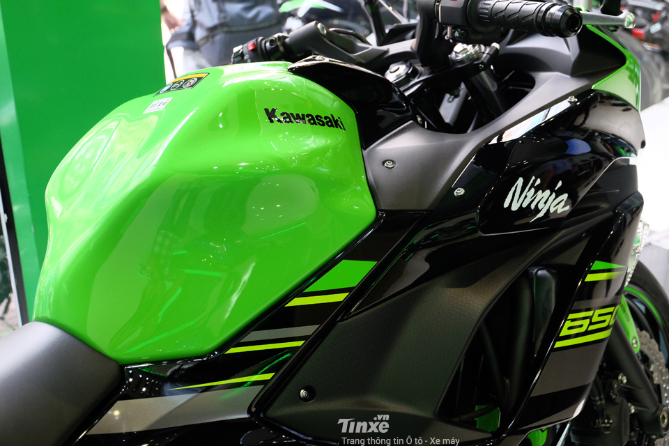 Bình xăng Kawasaki Ninja 650 2018 có dung tích 15 lít Bình xăng Kawasaki Ninja 650 2018 có dung tích 15 lít