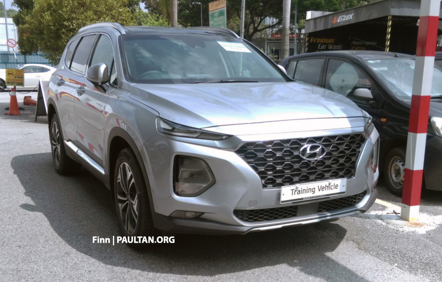 Hyundai Santa Fe 2019 xuất hiện trên đường phố Malaysia