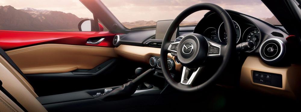 Nội thất được tút tát lại một chút của MX-5 Miata 2019