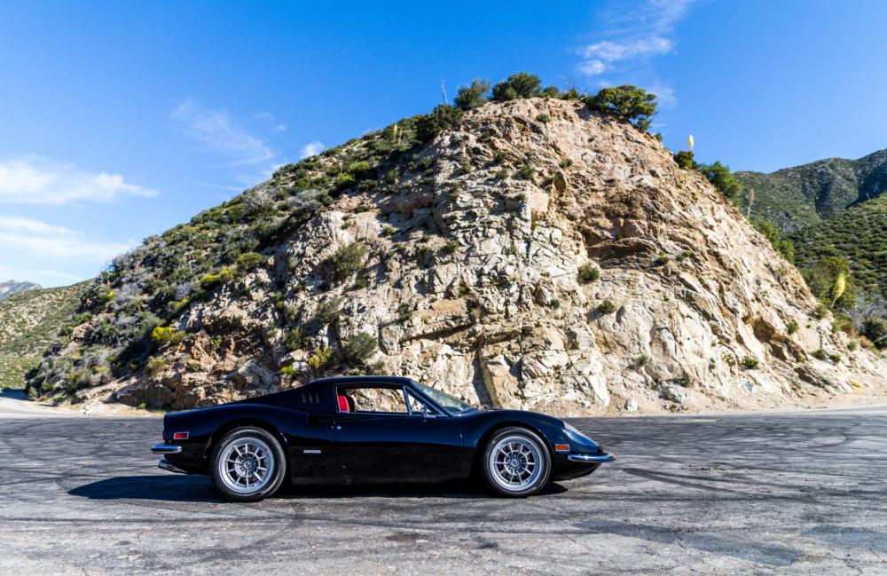 Chiếc Ferrari Dino độ như mới lăn bánh ra từ nhà máy của Ferrari