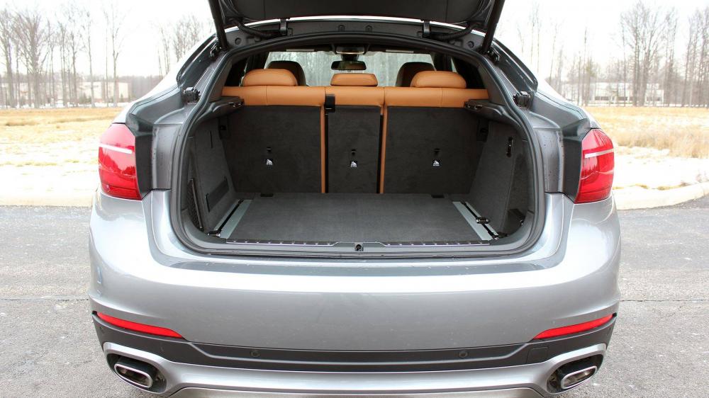 Khoang hành lý của BMW X6