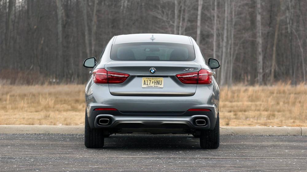 đuôi xe BMW X6