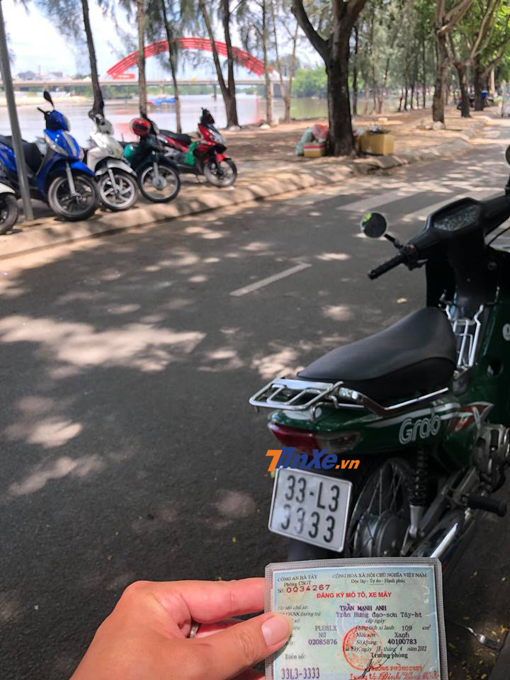 Quang Phú lên tận Sài Gòn để giao dịch với chủ nhân chiếc Honda Wave biển toàn 3 này