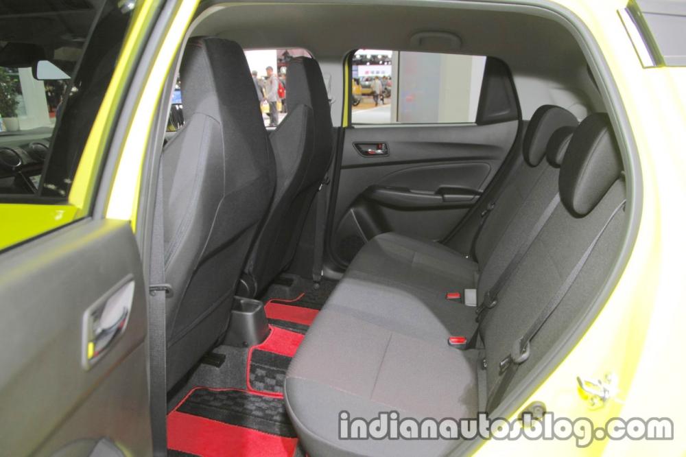 Hàng ghế sau Suzuki Swift Sport Red Devil
