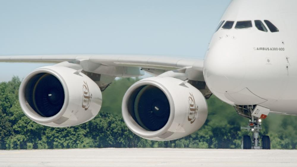 Động cơ đặt ở cánh