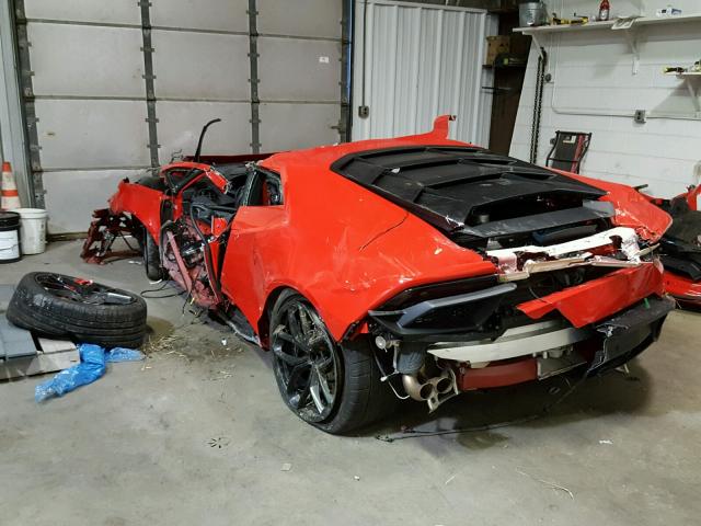 Một số nguồn tin cho hay, tốc độ có thể là nguyên nhân lớn nhất khiến phần đầu siêu xe Lamborghini Huracan dẫn động cầu sau huỷ hoại hoàn toàn