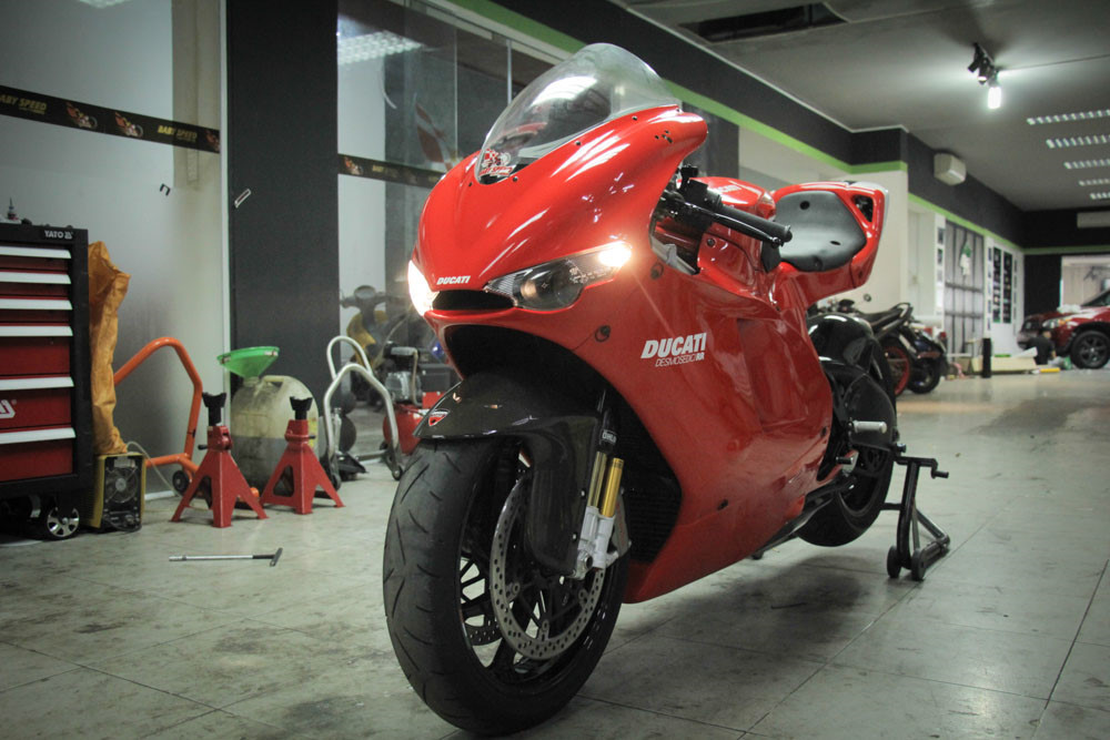 Chiếc Desmosedici RR độc nhất tại Việt Nam này được sản xuất năm 2009