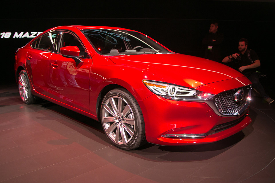 ngoại thất xe Mazda 6 2018