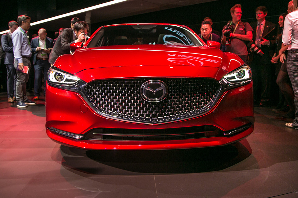 đầu xe Mazda 6 2018