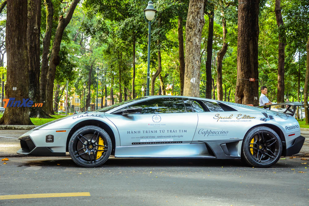 Lamborghini Murcielago LP670-4 SV được Minh Nhựa đưa về nước vào năm 2011 Lamborghini Murcielago LP670-4 SV được Minh Nhựa đưa về nước vào năm 2011