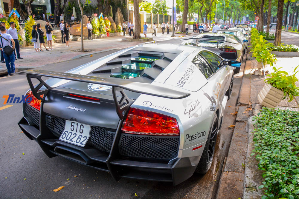 Chiếc Lamborghini Murcielago LP670-4 SV này mang số thứ tự 46/350 Chiếc Lamborghini Murcielago LP670-4 SV này mang số thứ tự 46/350