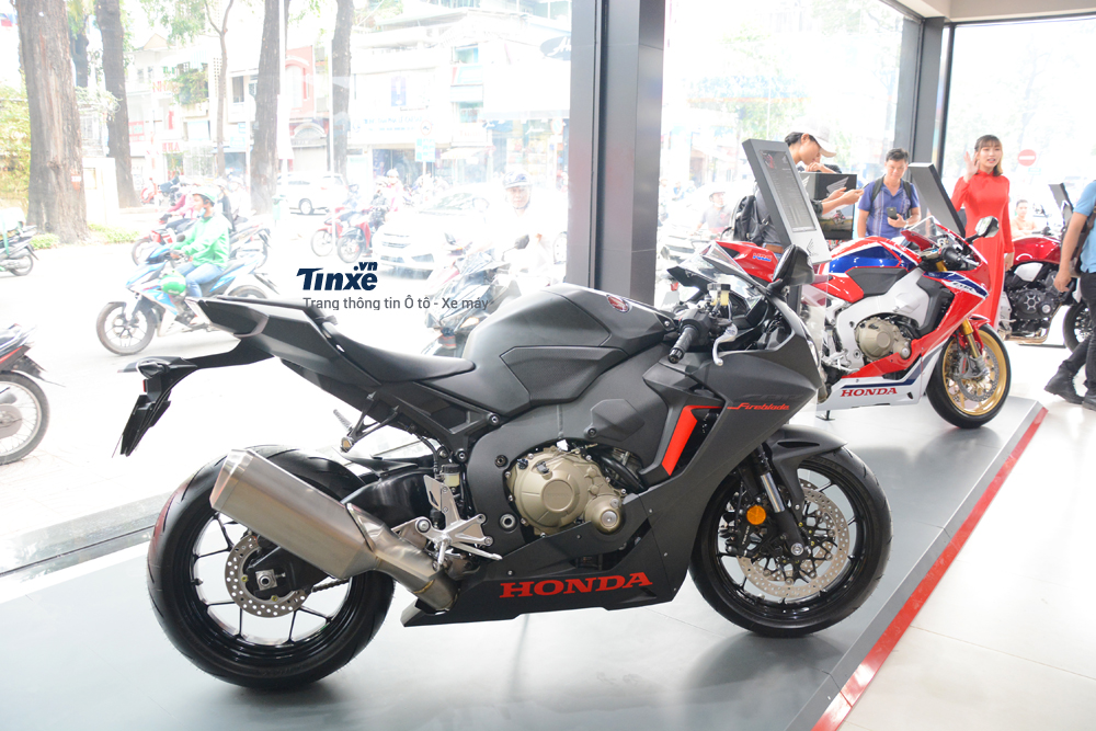 Trang bị Động cơ của xe Honda CBR1000RR FireBlade 2018