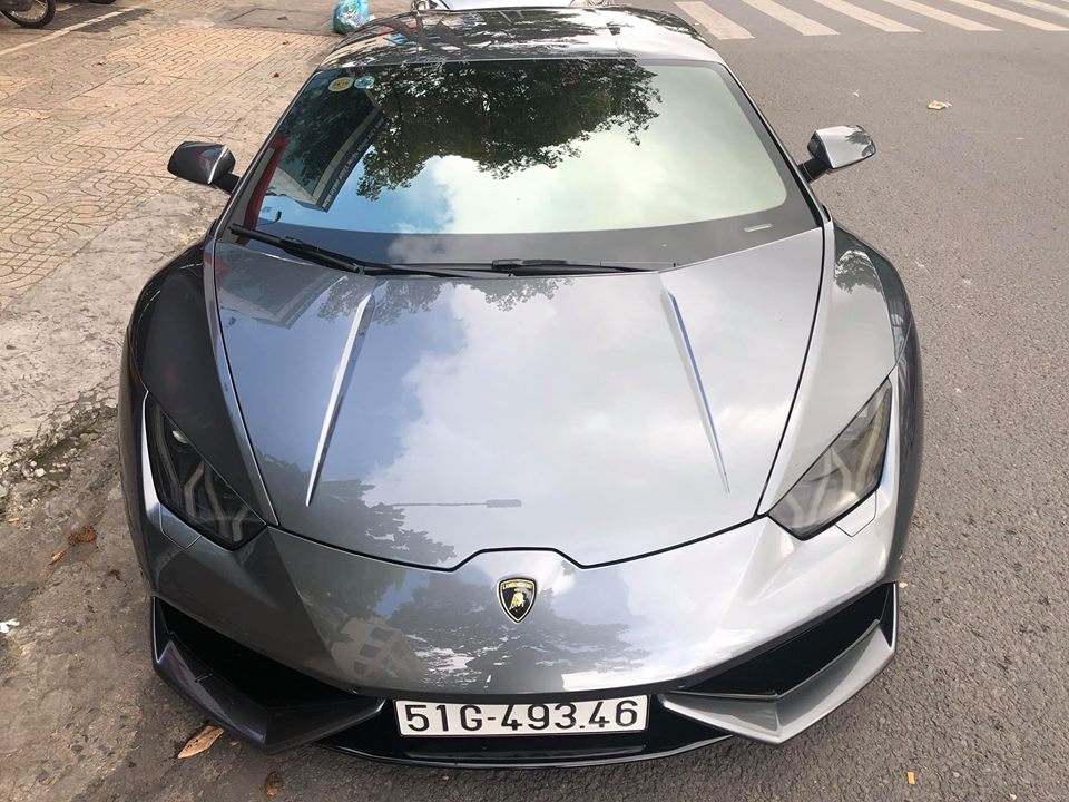 Lamborghini Huracan độ mâm bản giới hạn 273 triệu đồng ra showroom nằm chờ khách