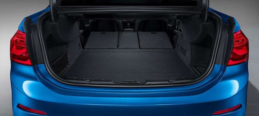Khoang hành lý phía sau của BMW 1-Series Sedan 2018
