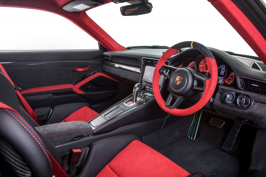 Nội thất của Porsche 911 GT2 RS 2018 Nội thất của Porsche 911 GT2 RS 2018