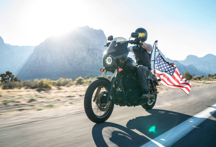 Trump công khai tấn công Harley-Davidson sau khi hãng tuyên bố bỏ xứ