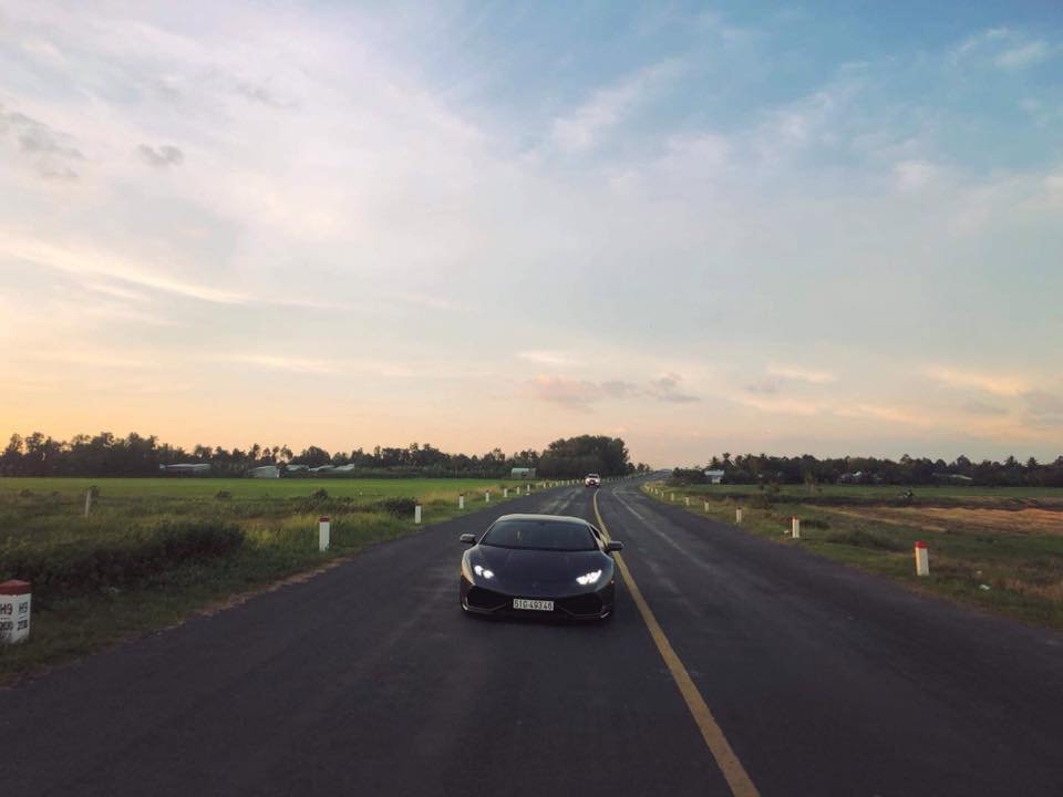 Lamborghini Huracan LP610-4 trên đường phố của tỉnh Bạc Liêu