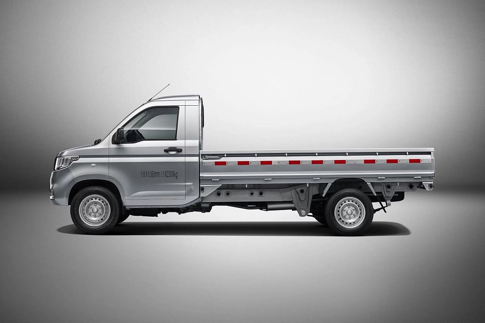 Rong Guang nhìn từ bên sườn