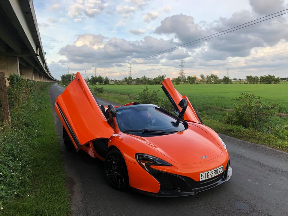 Siêu xe mui trần McLaren 650S Spider tại Việt Nam có giá bán dao động từ 15 đến 18 tỷ Đồng