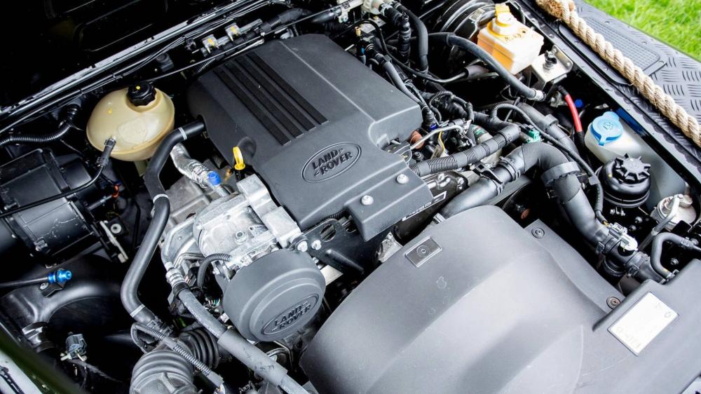 Động cơ xe đã được tinh chỉnh lại và có thể sản xuất 185 mã lực và mô-men xoắn cực đại 368 lb-ft