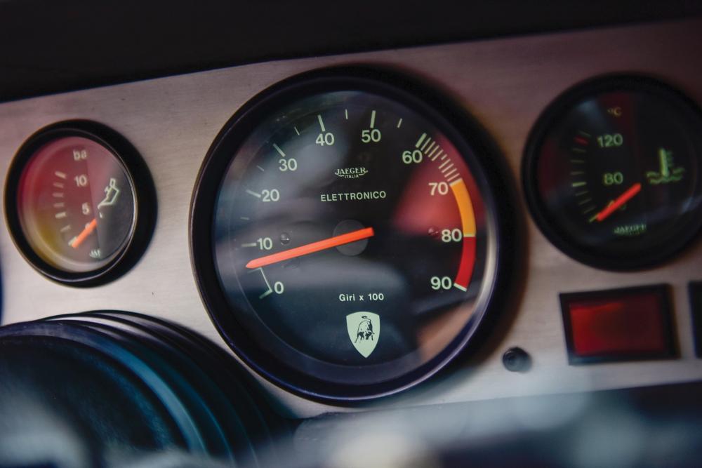  Được biết, chiếc Lamborghini Countach LP400 S Series II này đã hoàn thành quãng đường dài 21,748 miles, tương đương 35.000 km.