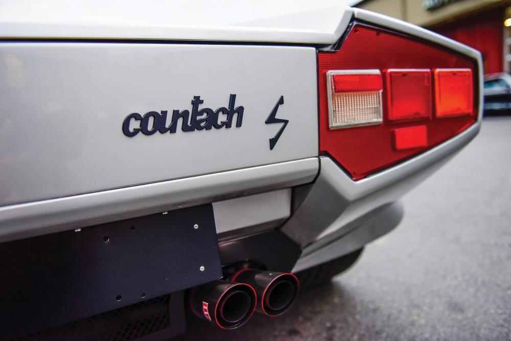 Lamborghini đã gây ấn tượng mạnh với thế giới khi giới thiệu siêu xe Countach tại triển lãm Geneva Motor Show vào năm 1971.