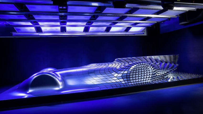 Mercedes-Benz Electric Silver Arrow có nắp capô dài Mercedes-Benz Electric Silver Arrow có nắp capô dài