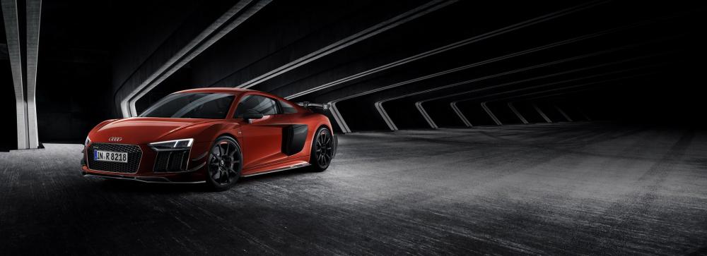 Ngoại thất của Audi R8 V10 Plus bản giới hạn có thiết kế dữ dằn hơn so với bản tiêu chuẩn.