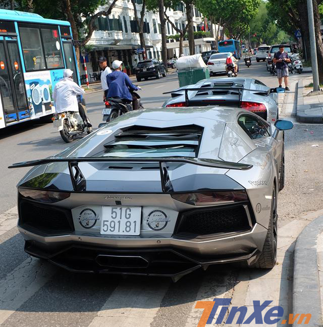 Lamborghini Aventador LP700-4 có sức mạnh đến từ khối động cơ V12 6.5L, sản sinh công suất 700 mã lực tại tua máy 8.250 vòng/phút và mômen xoắn cực đại 690 Nm tại tua máy 5.500 vòng/phút. Lamborghini Aventador LP700-4 có sức mạnh đến từ khối động cơ V12 6.5L, sản sinh công suất 700 mã lực tại tua máy 8.250 vòng/phút và mômen xoắn cực đại 690 Nm tại tua máy 5.500 vòng/phút.