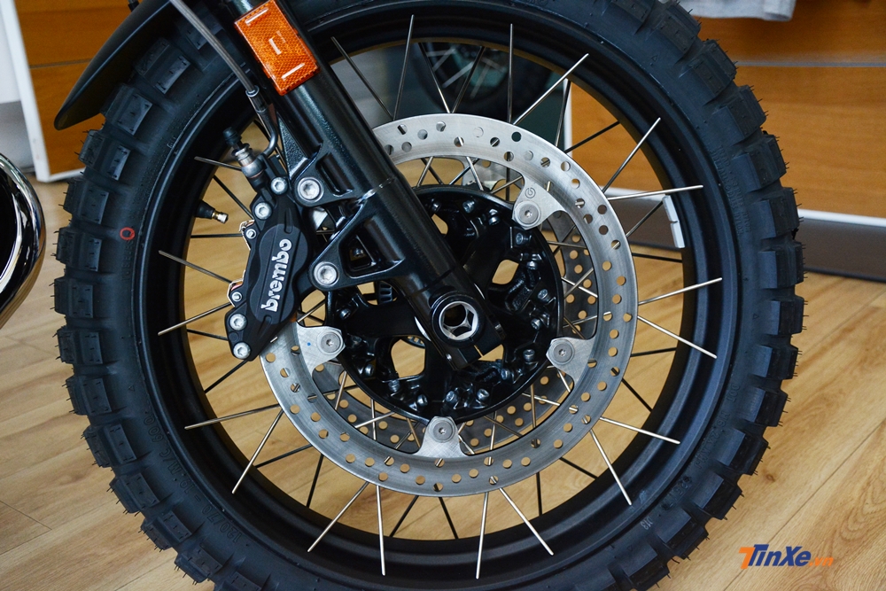 BMW trang bị cho R nineT Urban G/S cặp phanh đĩa trước với đường kính 320mm