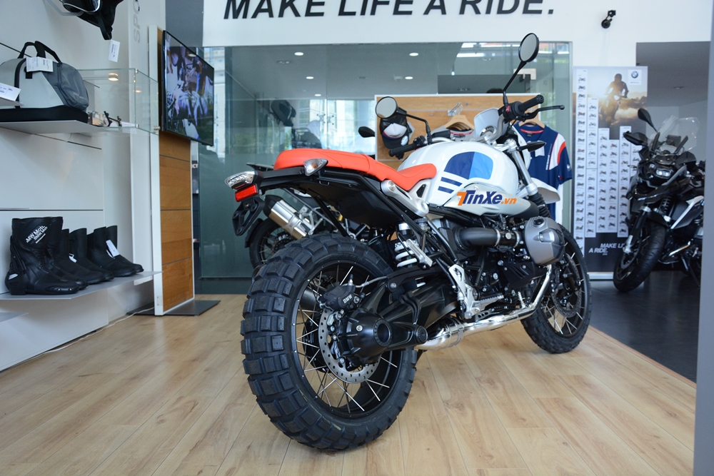Ngoài BMW R nineT Urban G/S mới được đưa về nước, BMW R nineT Racer và BMW RnineT Scrambler cũng đã có mặt tại Việt Nam từ trước đó.