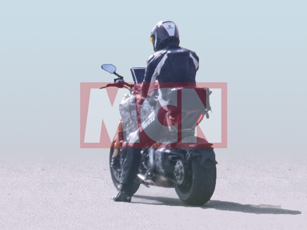 Bắt gặp Ducati Diavel thế hệ mới thể thao hơn chạy thử nghiệm