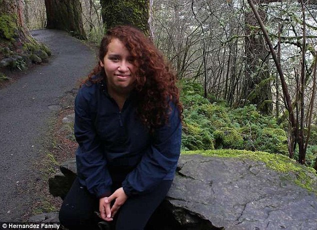 Chân dung nữ nhạc sỹ trẻ Angela Hernandez