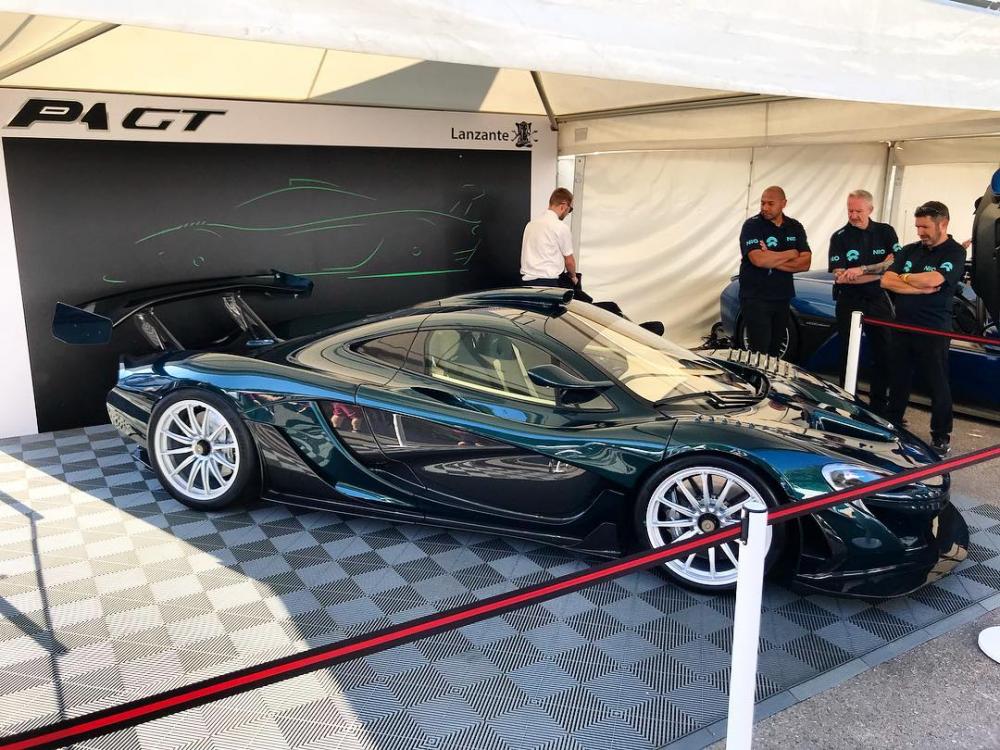 McLaren P1 GT vẫn sử dụng khối động cơ V8, tăng áp kép, dung tích 3,8 lít của P1 GTR. Tuy nhiên, hãng độ Lanzante Motorsport vẫn chưa công bố chi tiết động cơ này có được điều chỉnh lại công suất cũng như mô-men xoắn cực đại hay không.