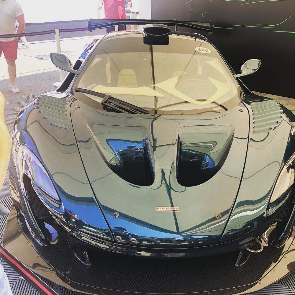 Trước đó, một dự án mang tên gọi P1 LM cũng được phát triển dựa trên P1 GTR đã được cho ra đời với chỉ 5 chiếc và mỗi siêu xe này có giá bán 3.5 triệu đô. Vì thế, nhiều người tin rằng P1 GT sẽ có giá không dưới 3.5 triệu đô.