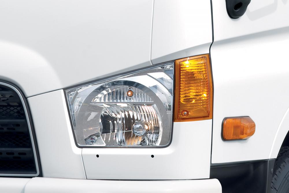 Đèn pha Hyundai New Mighty 75S và 110S