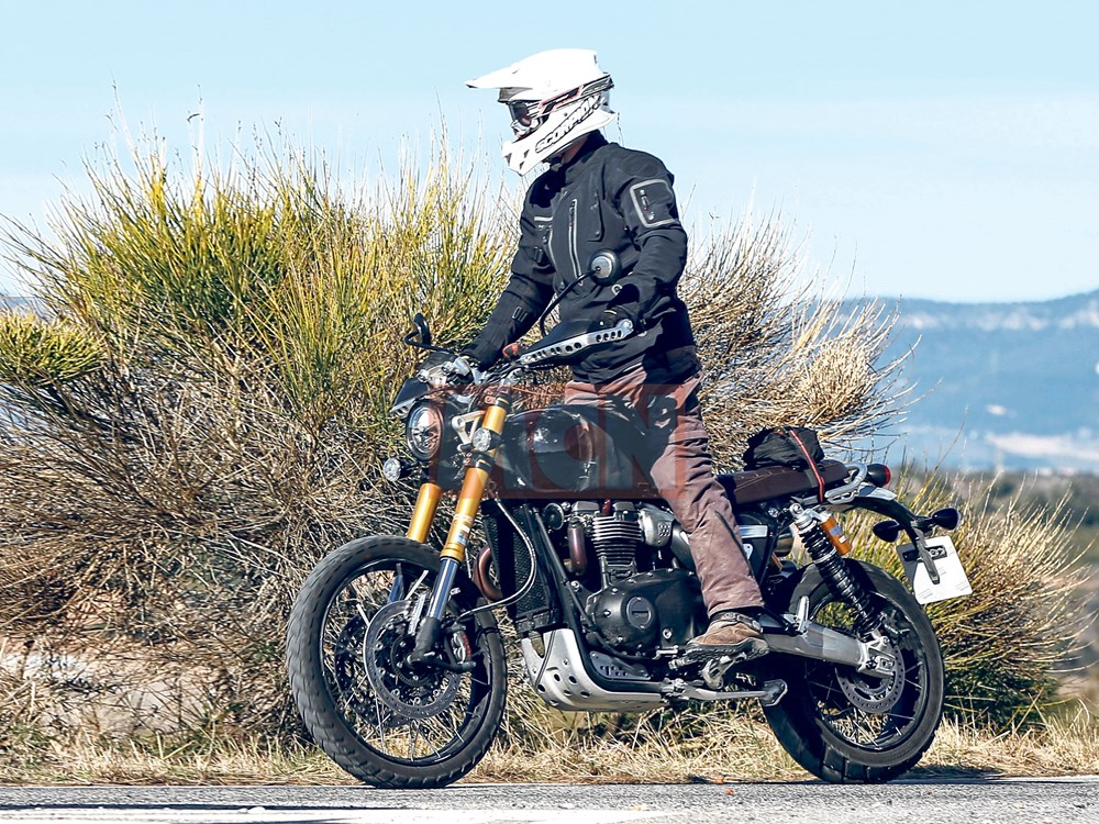 Triumph Scrambler 1200 tiếp tục lộ diện