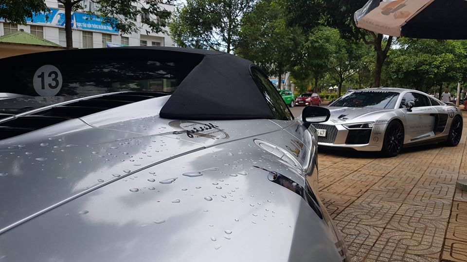 Audi R8 V10 Spyder độc nhất Việt Nam với chiếc biển tứ quý 8 sẽ có dịp hội ngộ cùng Aston Martin Vanquish tứ quý 8 trong hành trình siêu xe sắp tới đây