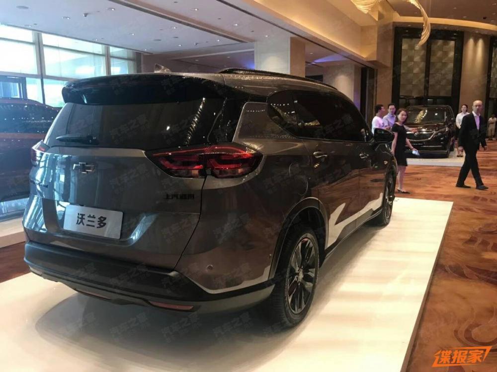 Chiếc Chevrolet Orlando 2018 này thuộc phiên bản Redline Chiếc Chevrolet Orlando 2018 này thuộc phiên bản Redline