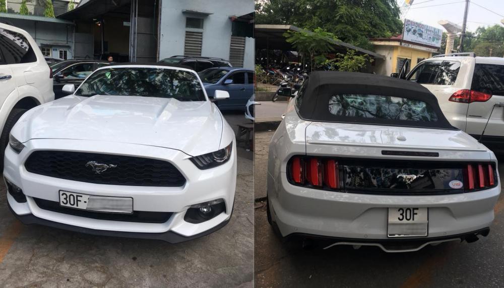 Đây là màu sơn nguyên bản của Ford Mustang mui trần tại Hà Nội mới khoác áo camo