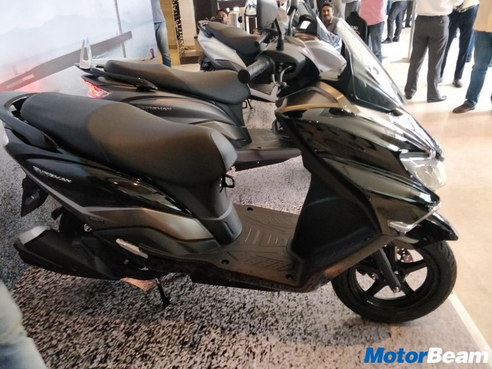 Suzuki Burgman Street 125 2018 tại lễ ra mắt