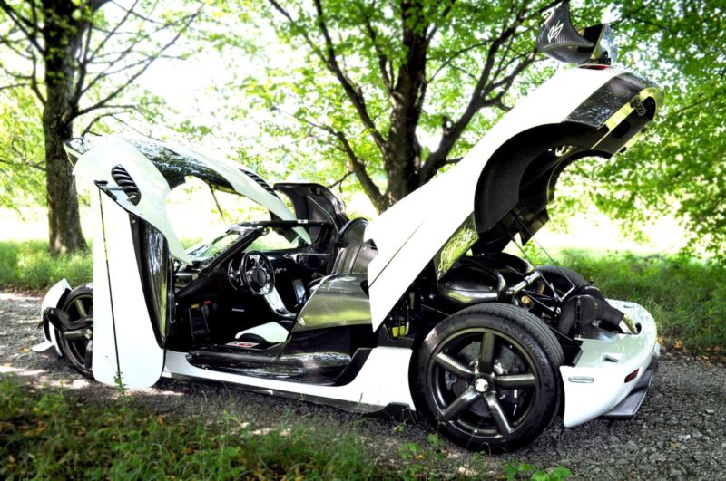 một chiếc Koenigsegg Agera RS đã đạt được tốc độ cao nhất là 457,94 km/h