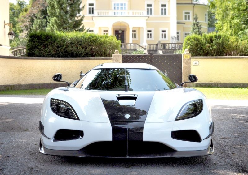 Koenigsegg Agera RS mang số thứ tự 02/25 chiếc được sản xuất trên thế giới đang tìm chủ nhân tại Nga